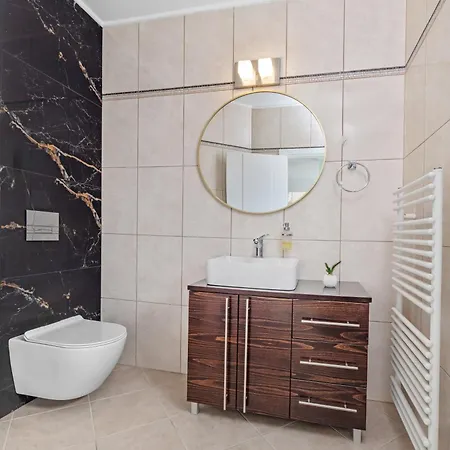 7 Minutes From Centre - Luxury 6br Willa *