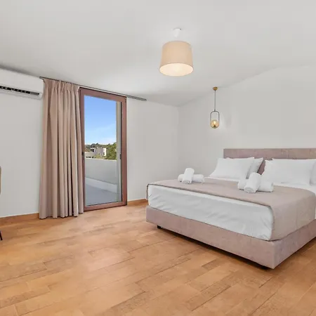 Willa 7 Minutes From Centre - Luxury 6br Rhodes City